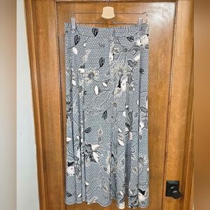 Floral Patterned Gray Skirt